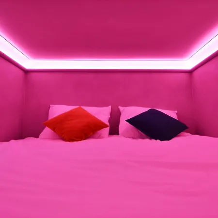 The Hyve Capsule 캡슐호텔