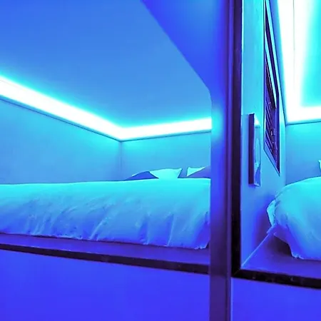 Hotel The Hyve Capsule Amsterdam