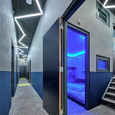 The Hyve Capsule Amsterdam Hotel