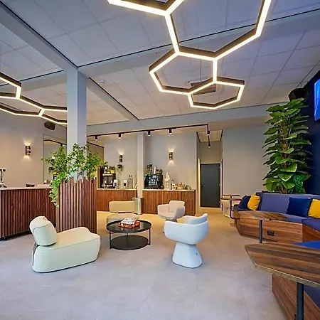 The Hyve Capsule Amsterdam Hotel