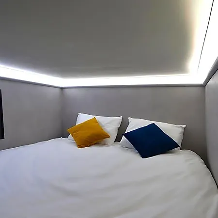 The Hyve Capsule Amsterdam Amsterdam