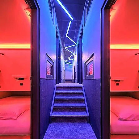 The Hyve Capsule Amsterdam Amsterdam