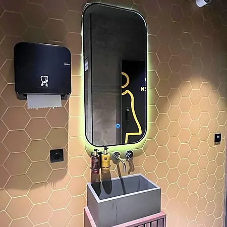 The Hyve Capsule Amsterdam