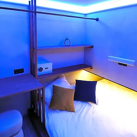 The Hyve Capsule Amsterdam Hotel Amsterdam