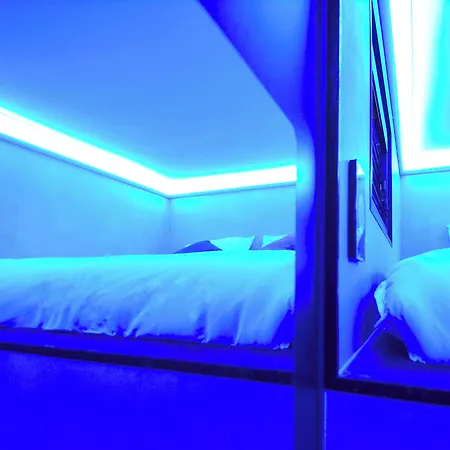 The Hyve Capsule Hotel Amsterdam