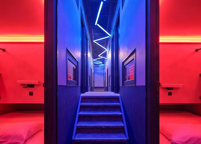 The Hyve Capsule Hostal