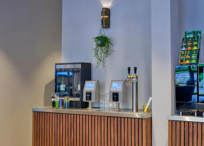 The Hyve Capsule ホステル アムステルダム