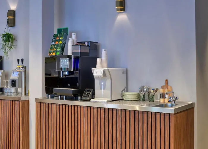 The Hyve Capsule Hostal